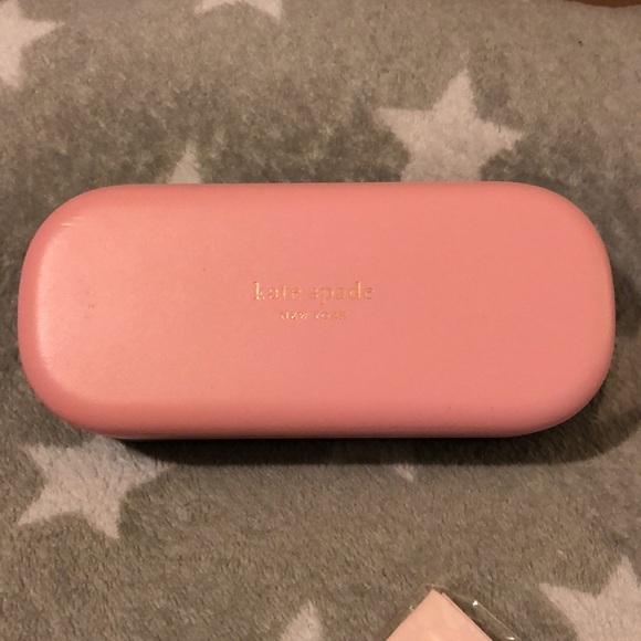 NIP- Kate Spade sunglasses case w/ cleaning cloth - Picture 3 of 5